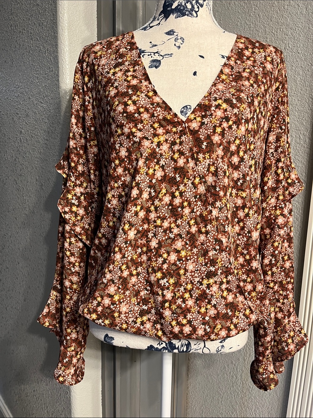 Max Studio Brown Floral V-Neck Blouse with Pink & Yellow Accents